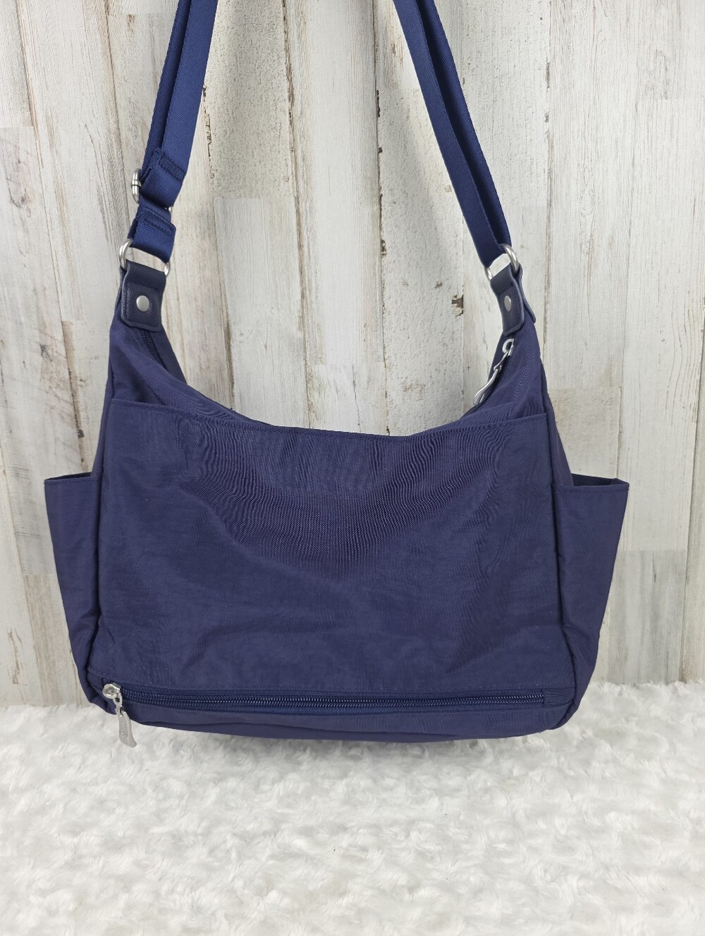 Baggallini Anywhere Large Hobo Tote With RFID Phone Wristlet Navy Blue - Picture 2 of 12